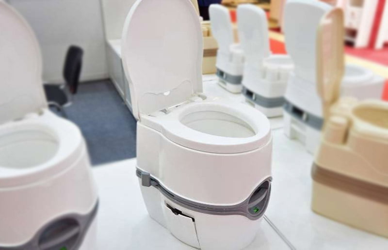 Best-Portable-Toilet-for-Camping-&-Travel