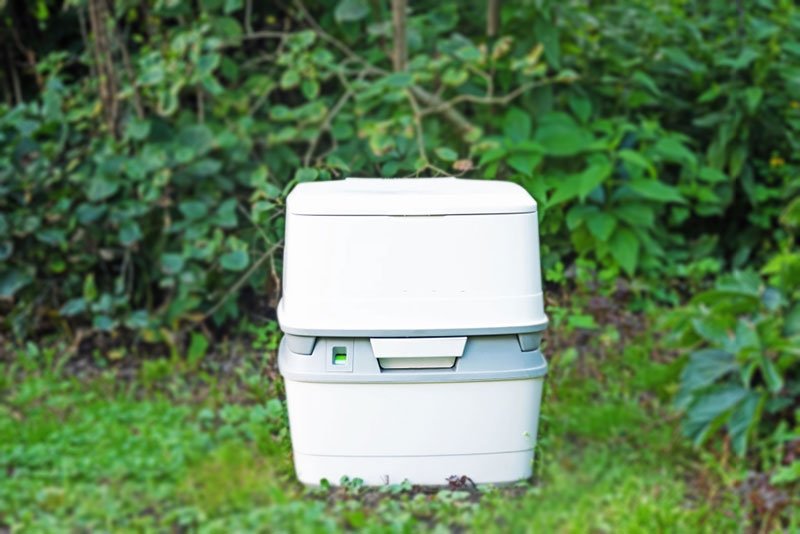 portable-toilet-on-a-green-nature
